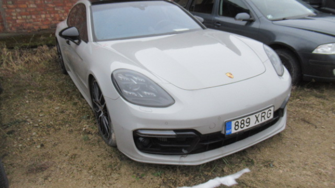Porsche Panamera 4S