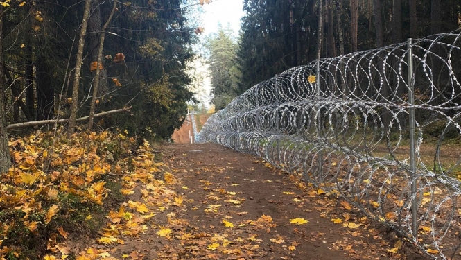 Žogs uz Latvijas-Baltkrievijas robežas