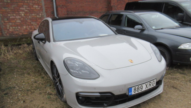 Porsche Panamera 4S