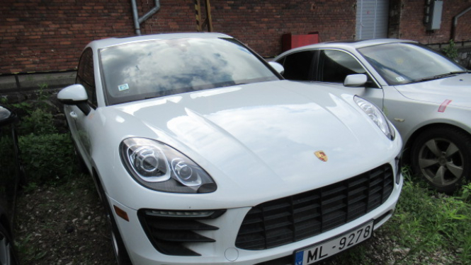 Porsche Macan S izsole