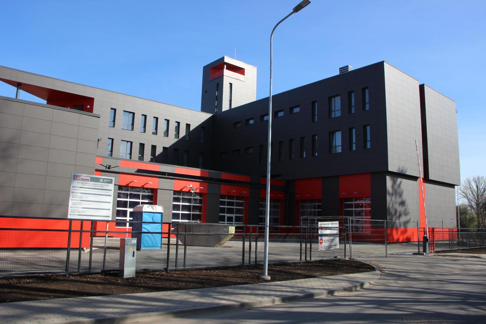 Nodrošinājuma valsts aģentūras uzraudzībā būvētais VUGD depo Rīgā Jaunpils ielā nodots ekspluatācijā